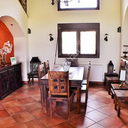 Villa Beyond Paradise *